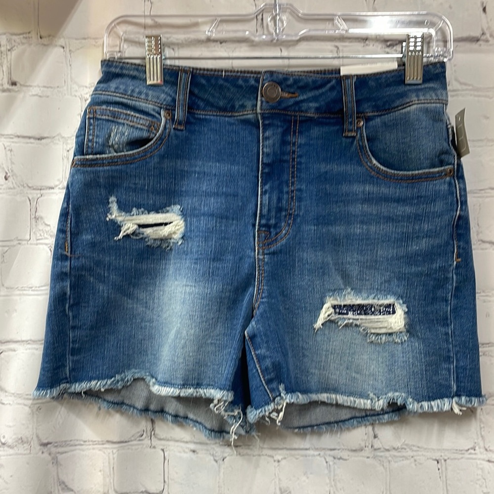 Maurice’s high waist Distressed raw hem nwt denim size 2 shorts